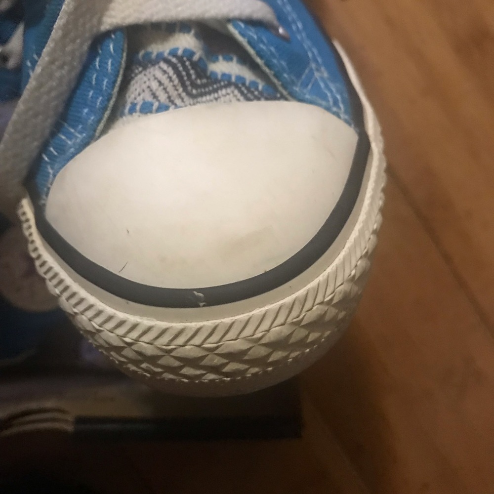 Converse with bows soooo cute!l - Picture 5 of 8